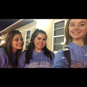 Meet your Posher, Lauren